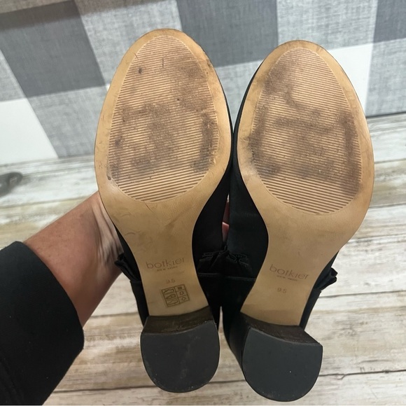 Botkier New York Vienna Ruffle Pump - Picture 12 of 16